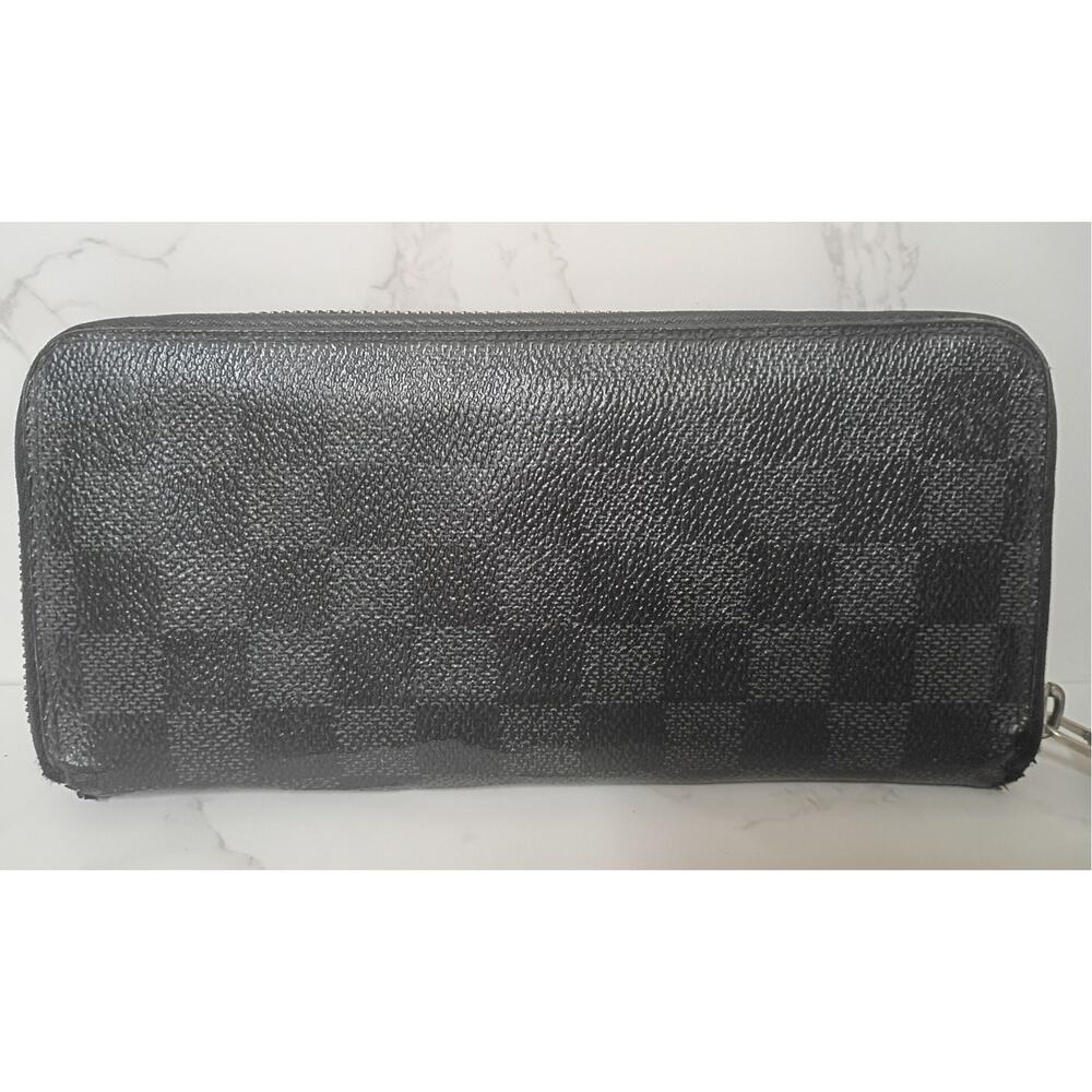LOUIS VUITTON Damier Graphite Canvas Zip Around Wallet - GUC